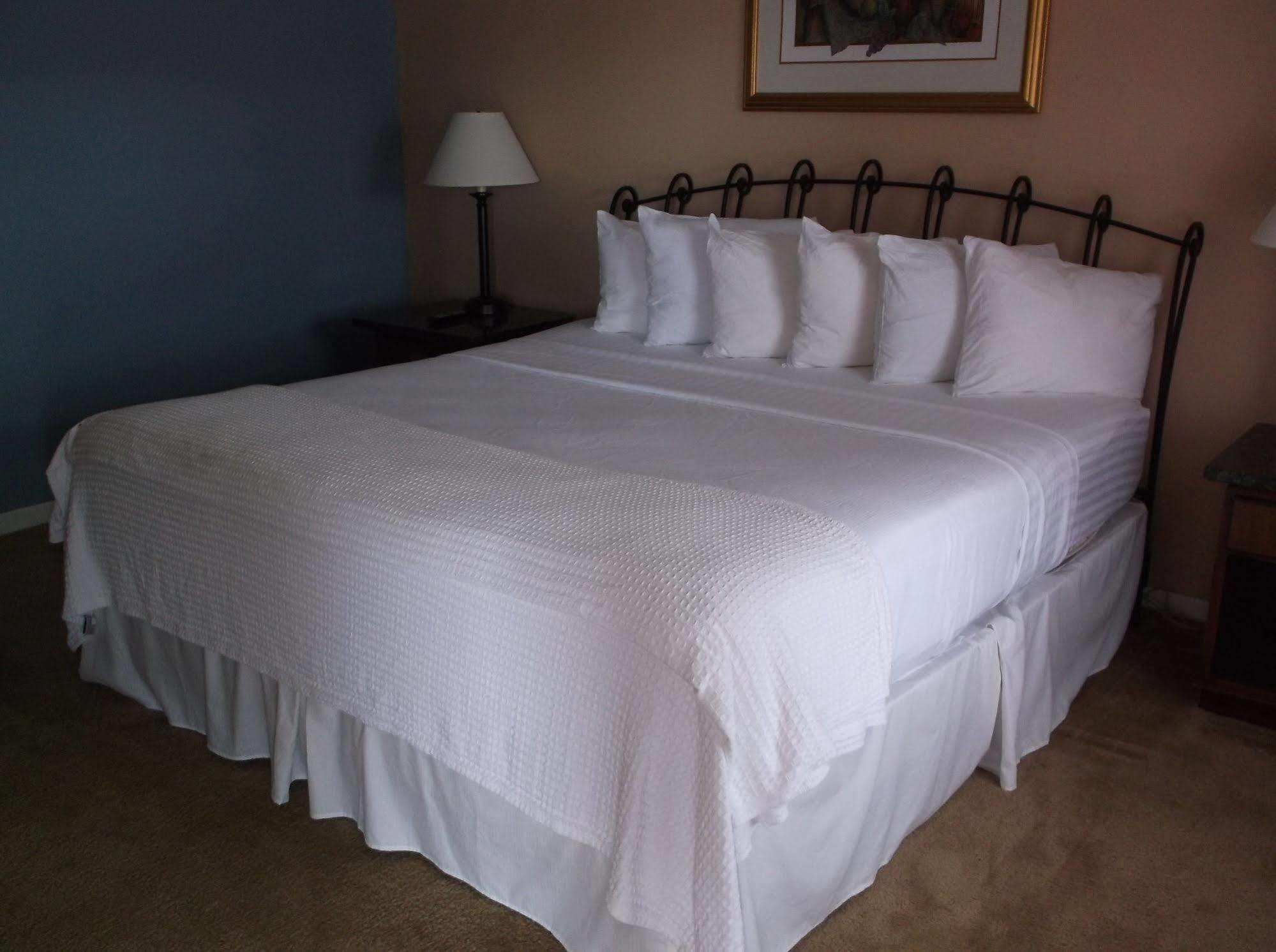 Four Horseman Travel Lodge Pilot Point Экстерьер фото